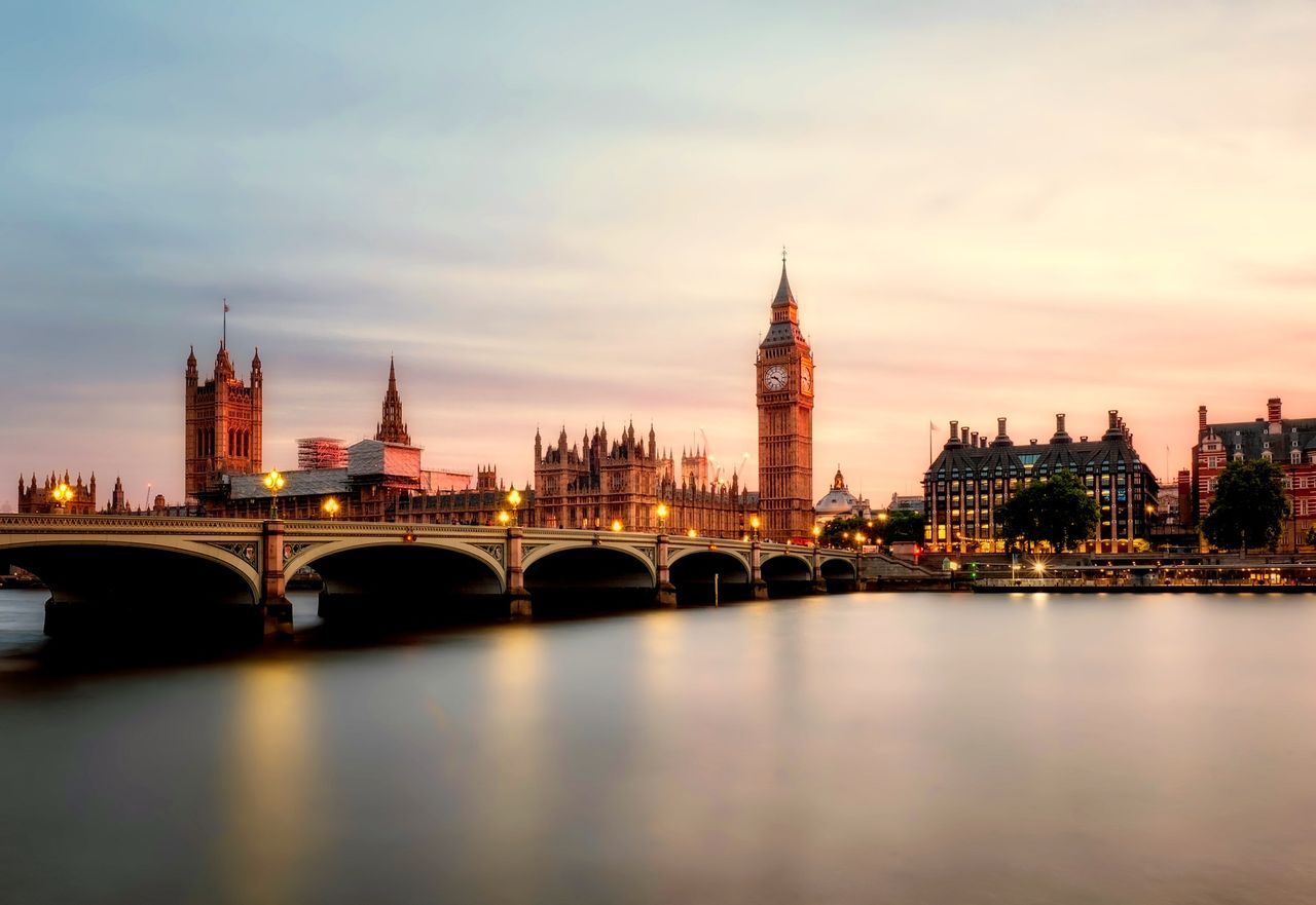 英国留学中介比较配图（第一张）